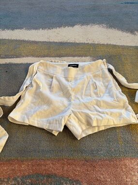Express White Tailored Waistband Shorts, waist tie, 4